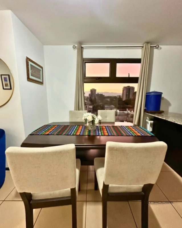 APARTAMENTO EN RENTA ZONA 10 AMUEBLADO - 5
