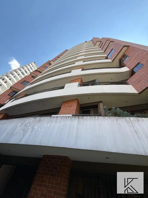 Apartamento de lujo en Edificio en zona 14 en Nivel Bajo - 8