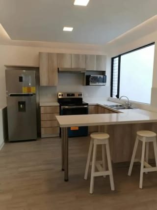 ALQUILO APARTAMENTO LA MONTAÑA ZONA 16 INMEDIATO A UNIVERSIDADES — Apartamento en Alquiler en La Montaña, Zona 16, Guatemala, Ciudad — miniatura 1 de 11