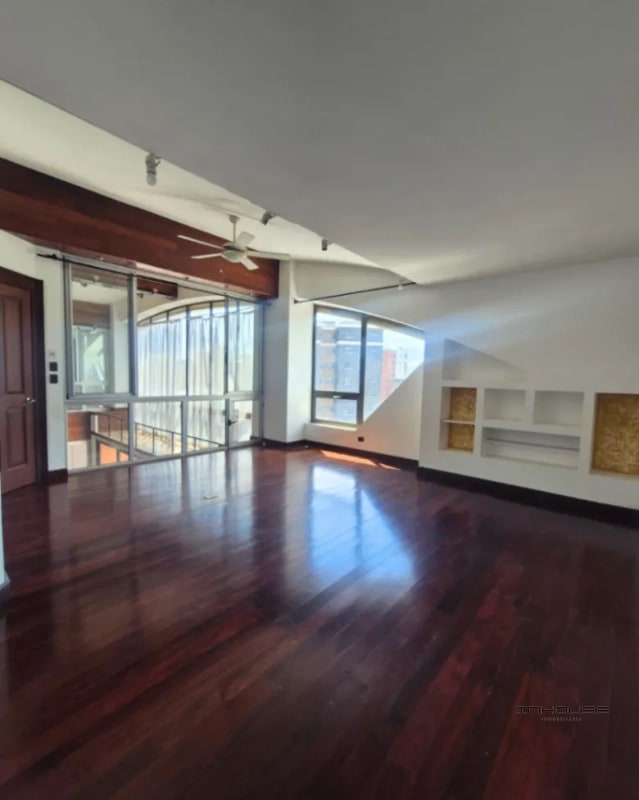 PENTHOUSE EN VENTA ZONA 14, PLENUM -DOS NIVELES + TERRAZA- - 1