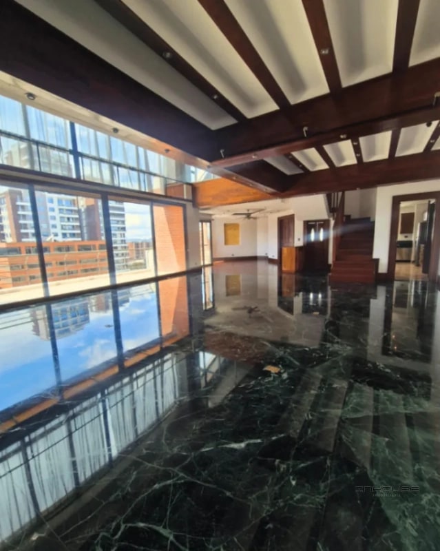 PENTHOUSE EN VENTA ZONA 14, PLENUM -DOS NIVELES + TERRAZA- - 10