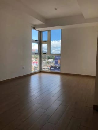 APARTAMENTO EN VENTA EDIFICIO CITY HAUS ZONA 10 — Apartamento en Venta en City Haus, Zona 10, Guatemala, Ciudad — miniatura 2 de 10