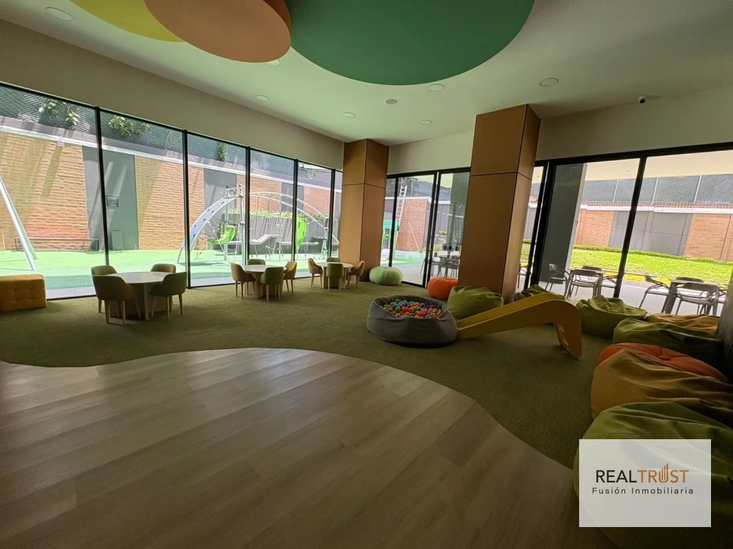 Apartamento en renta Parque 14 zona 14 - 12