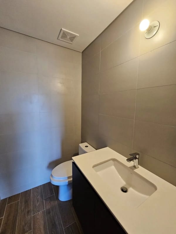 APARTAMENTO EN RENTA ZONA 4 $850.00 EDIFICIO SÉPTIMO — Apartamento en Alquiler en Zona 4, Guatemala, Ciudad — foto 12 de 12