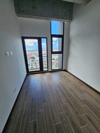 APARTAMENTO EN RENTA ZONA 4 $850.00 EDIFICIO SÉPTIMO — Apartamento en Alquiler en Zona 4, Guatemala, Ciudad — miniatura 4 de 12