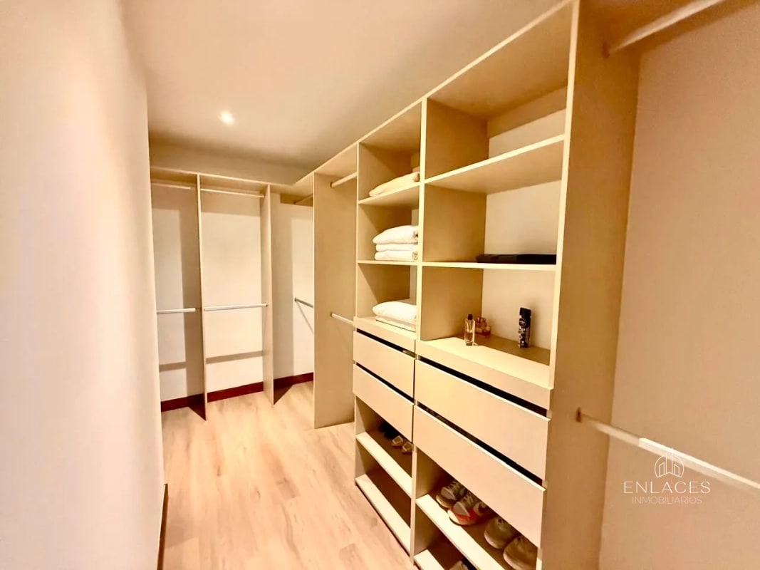 Zona 13 • Apartamento Amueblado en Venta • Edificio Artis - 8
