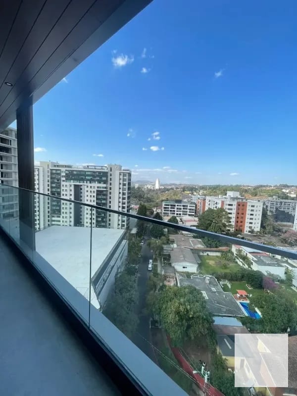 Elegante apartamento en nivel alto dentro de Gaura - zona 15 — Apartamento en Alquiler en Gaura, Zona 15, Guatemala, Ciudad — foto 11 de 13