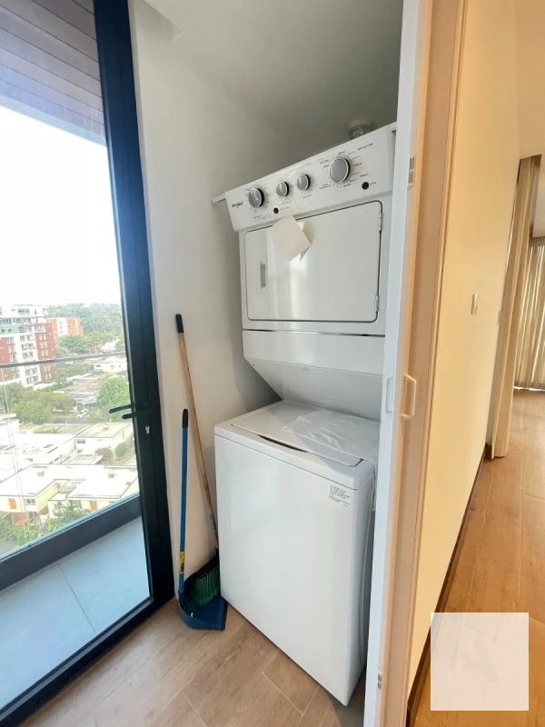 Apartamento para estrenar en nivel alto dentro de Gaura - zona 15 - 1