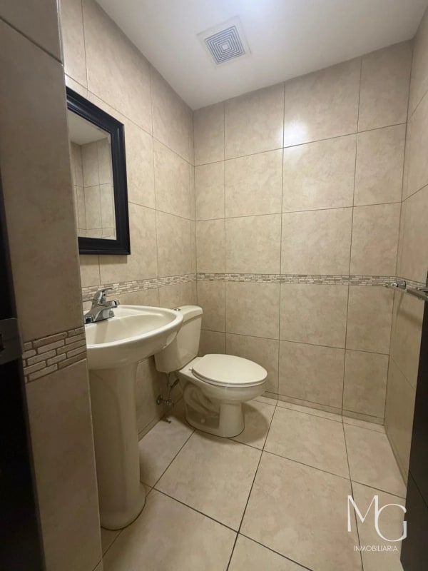 Apartamento en alquiler zona 11 en edificio MIRAGE - 2