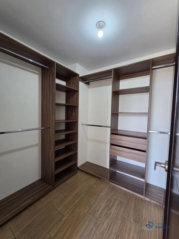 Apartamento en Venta – Torre Praga, Zona 15 - 15