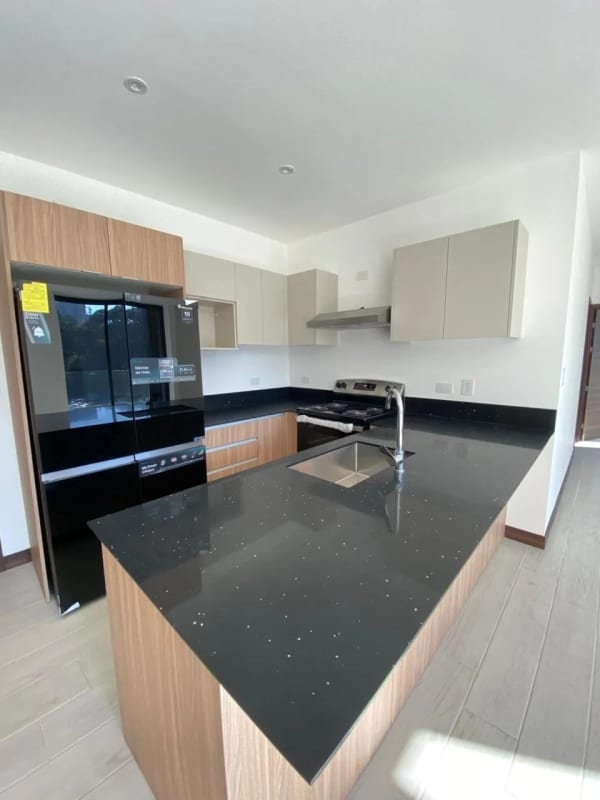 Apartamento en Alquiler / Venta | Spazio Residencias | Zona 15 | 2 habitaciones · Cerca de universidades — Apartamento en Alquiler en Spazio, Zona 15, Guatemala, Ciudad — foto 12 de 13