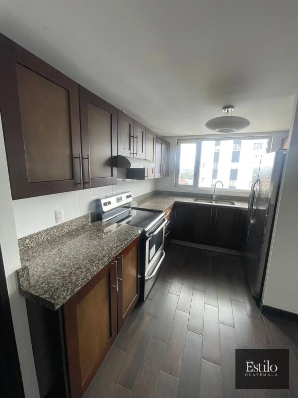 LINDO APARTAMENTO EN RENTA ZONA 14 - 5