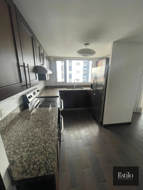 LINDO APARTAMENTO EN RENTA ZONA 14 - 4