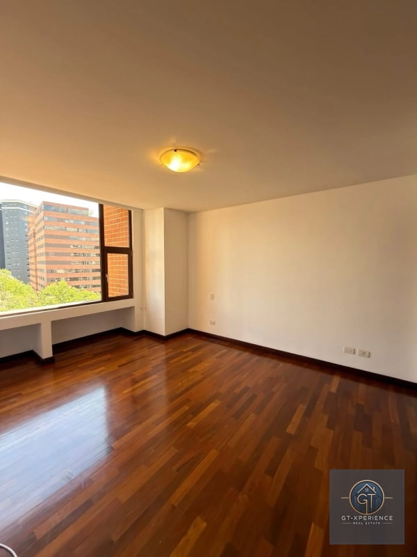 Lindo y amplio apartamento en venta en edificio zona 14 - 7