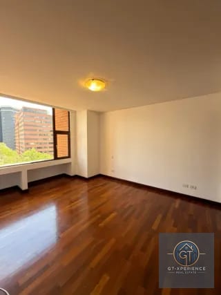 Lindo y amplio apartamento en venta en edificio zona 14 — Apartamento en Alquiler en Zona 14, Guatemala, Ciudad — miniatura 1 de 7