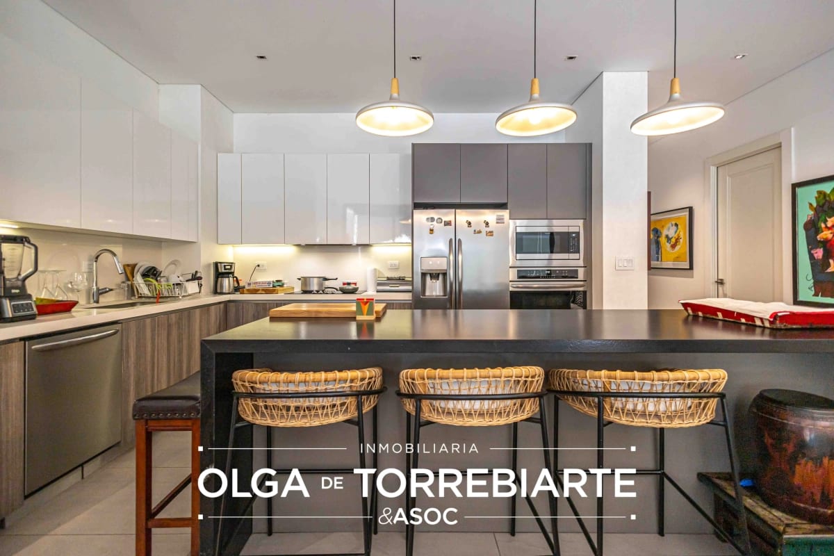 Apartamento amueblado en primer nivel con jardín en Maranta Oakland — Apartamento en Alquiler en Maranta Oakland, Zona 10, Guatemala, Ciudad — foto 11 de 12