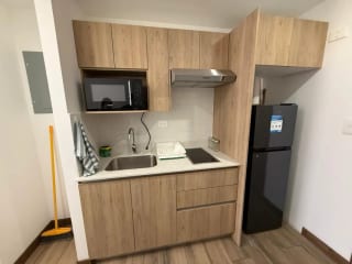 Apartamento en Alquiler | Edificio Privé 84 | Vista Hermosa 1 Zona 15 | Tipo estudio · Amueblado — Apartamento en Alquiler en Zona 15, Guatemala, Ciudad — miniatura 5 de 8