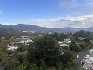 Apartamento con linda vista en Alquiler Zona 14 — Apartamento en Alquiler en Zona 14, Guatemala, Ciudad — miniatura 2 de 9