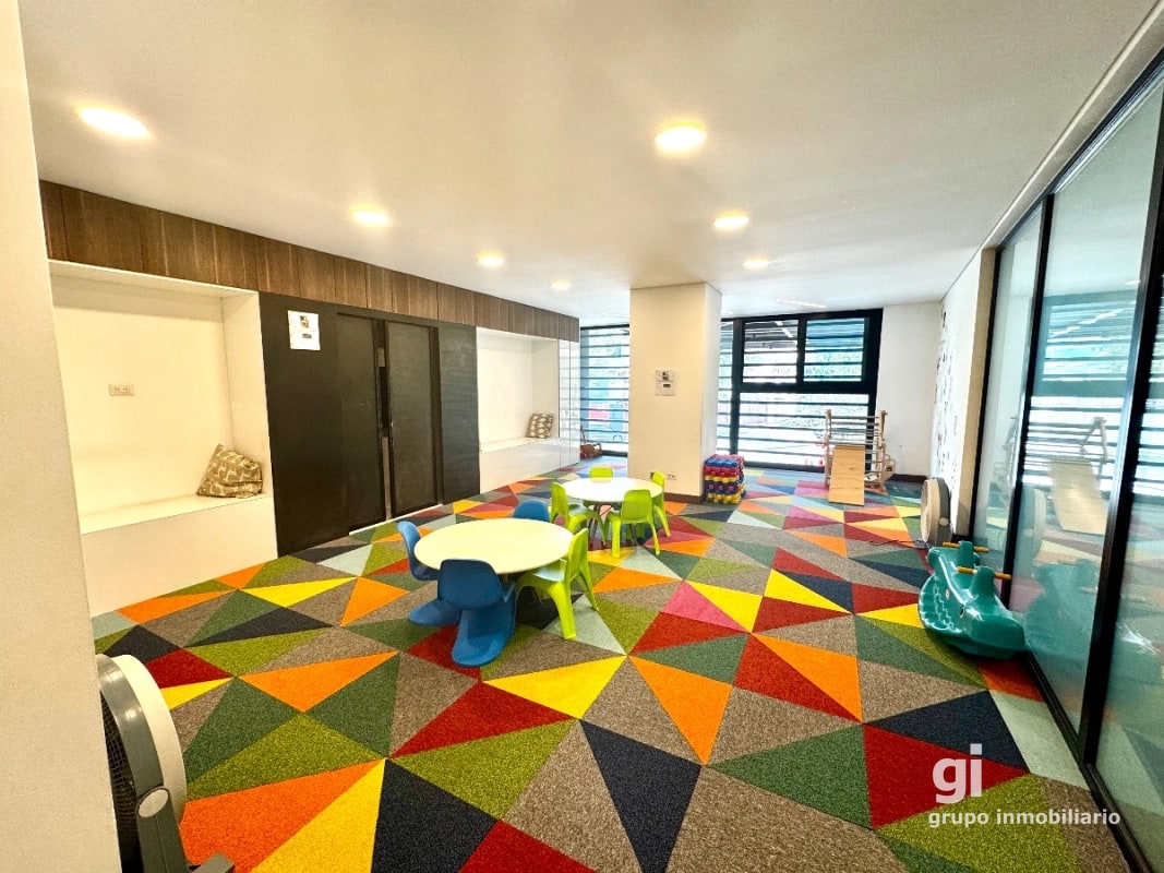 Apartamento de 2 dormitorios con vista verde garantizada en Oakland, Zona 10 - 11