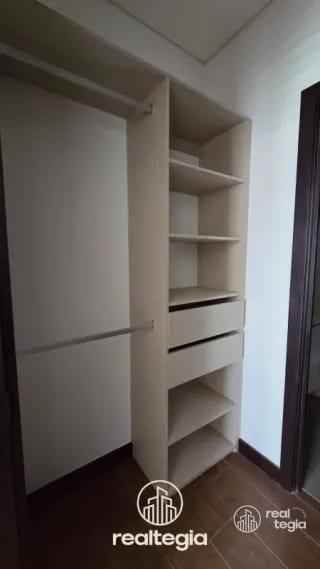 APARTAMENTO EN LIRIOS DE CAYALÁ ZONA 16 — Apartamento en Alquiler en Zona 16, Guatemala, Ciudad — miniatura 10 de 13