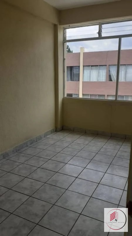 Alquiler de hermoso apartamento en Altos de San cristobal zona 8 de mixco - 1