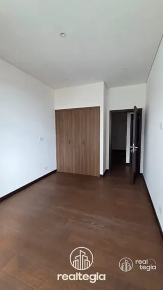 APARTAMENTO EN NOGALES DE CAYALÁ ZONA 16 — Apartamento en Alquiler en Zona 16, Guatemala, Ciudad — miniatura 6 de 15
