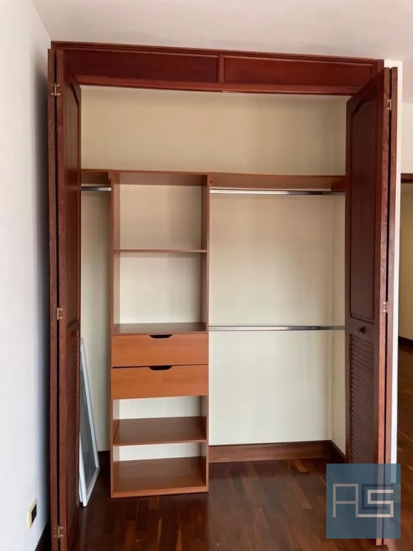 En RENTA - Amplio Apartamento ubicado en sector exclusivo de Oakland Zona 10 - 8