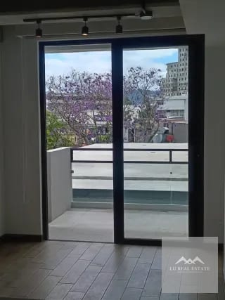 apartamento de una habitación en z4 — Apartamento en Alquiler en Zona 4, Guatemala, Ciudad — miniatura 4 de 8