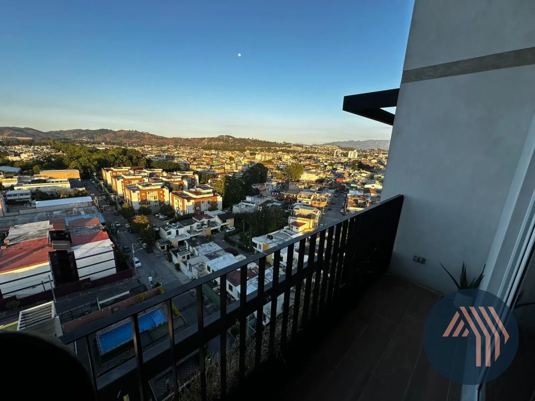 ALQUILER DE AMPLIO PENTHOUSE - ROQUE, ZONA 02 - 6