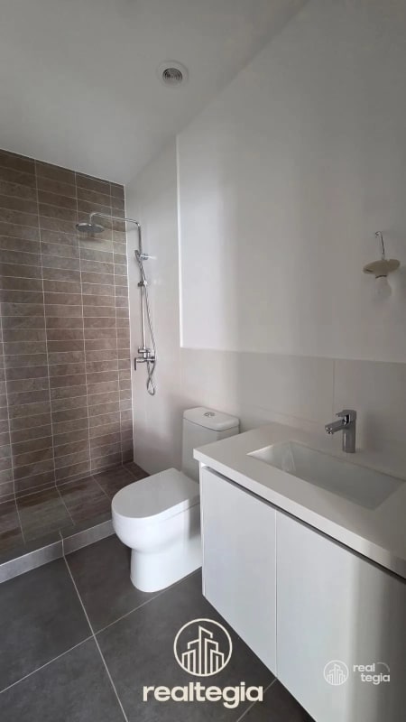 APARTAMENTO LIRIOS DE CAYALÁ ZONA 16 - 4
