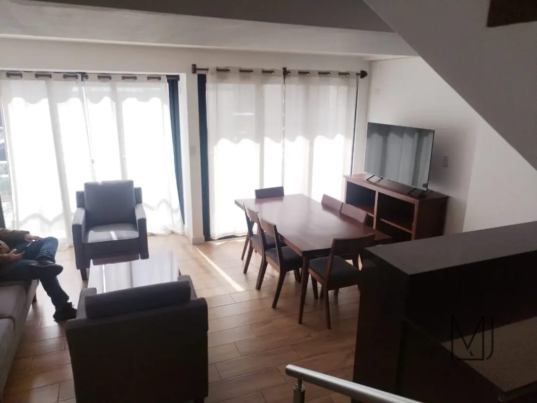 Apartamento Amueblado en Alquiler o Venta | Edificio QUO | Zona 4 | 2 niveles · 3 habitaciones · Lista Vista — Apartamento en Alquiler en QUO, Zona 4, Guatemala, Ciudad — foto 1 de 10