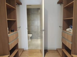 Apartamento Amueblado en Alquiler o Venta | Edificio QUO | Zona 4 | 2 niveles · 3 habitaciones · Lista Vista — Apartamento en Alquiler en QUO, Zona 4, Guatemala, Ciudad — miniatura 3 de 10
