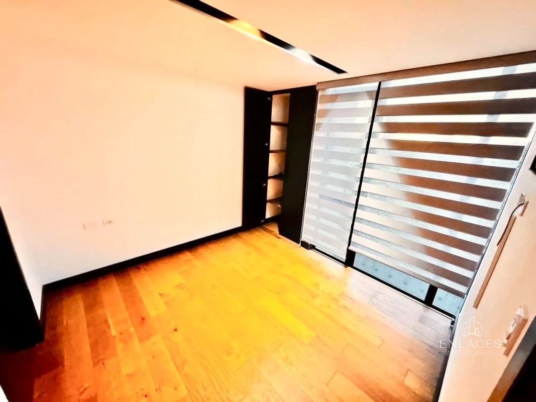 Zona 11 • Apartamento en Renta • Edificio Villa Mariscal - 1