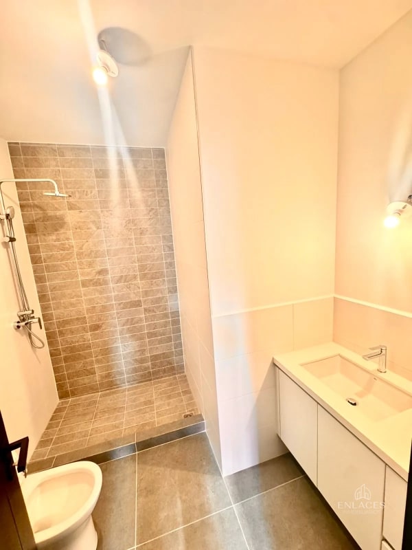 Zona 16 • Apartamento en Renta • Lirios de Cayalá - 14