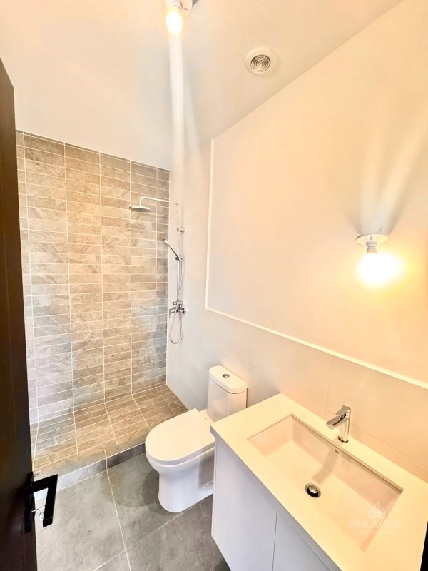 Zona 16 • Apartamento en Renta • Lirios de Cayalá - 10
