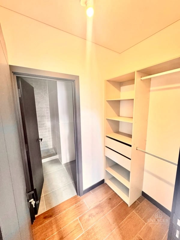 Zona 16 • Apartamento en Renta • Lirios de Cayalá - 5