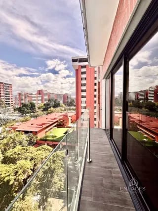 Zona 10 • Apartamento Amueblado en Renta/Venta • Casa Clara — Apartamento en Alquiler en Casa Clara, Zona 10, Guatemala, Ciudad — miniatura 11 de 12