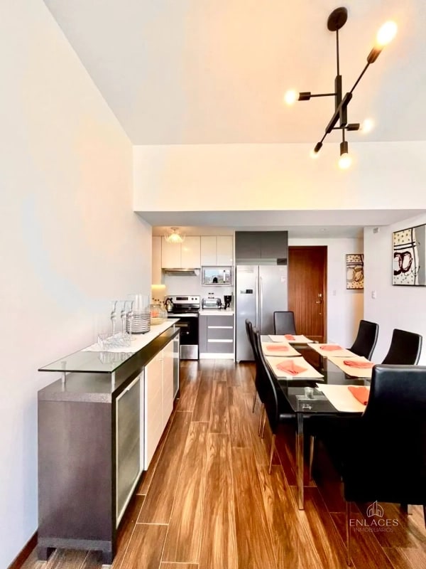 Zona 10 • Apartamento en Renta/Venta • Edificio Casa Clara • Amueblado y Equipado - 10