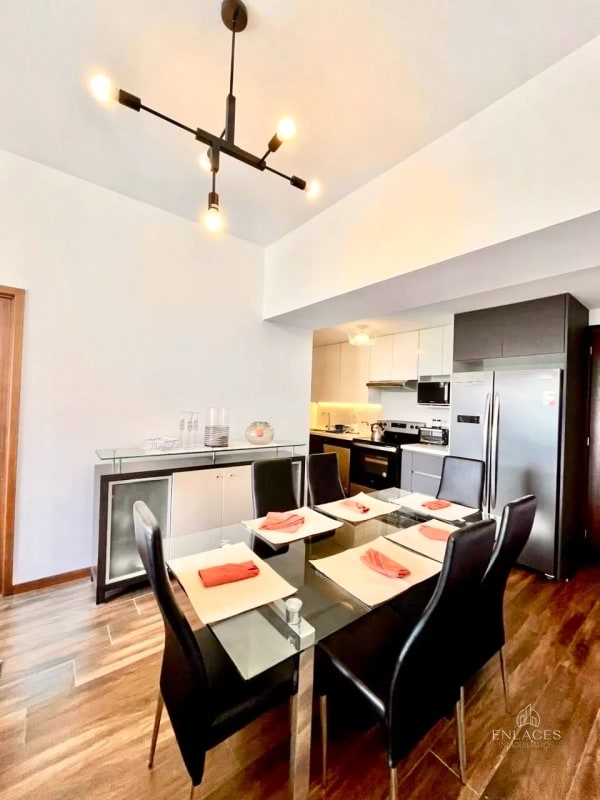 Zona 10 • Apartamento en Renta/Venta • Edificio Casa Clara • Amueblado y Equipado - 3