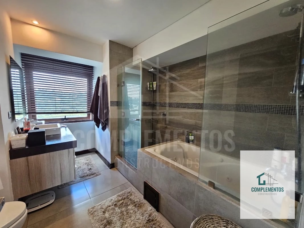Apartamento en renta zona 16 - 2