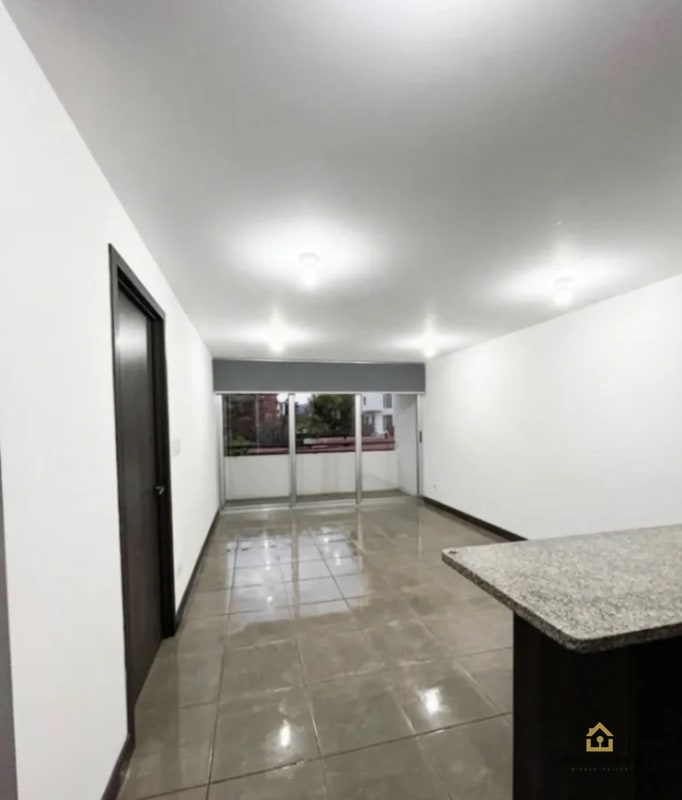 Rento Apartamento Q5,700. 1 HAB. EN EDIFICIO 3-85 CON BALCÓN Y GYM ZONA 15 - 10