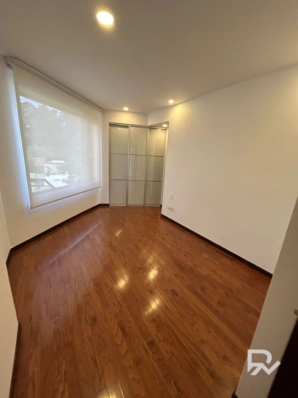 Alquiler o venta de apartamento en Edificio Plenum zona 14 - 4