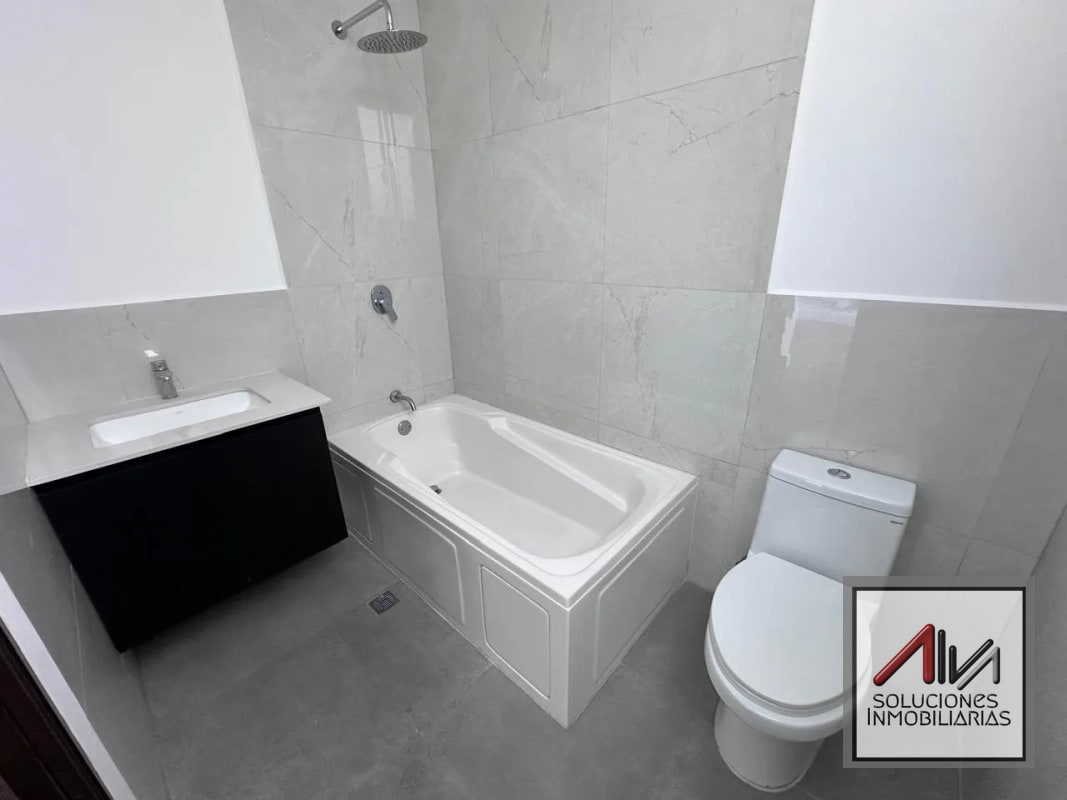 APARTAMENTO EN VENTA ZONA 13, 1 HABITACIÓN EDIFICIO ROSSELLÓ - 2