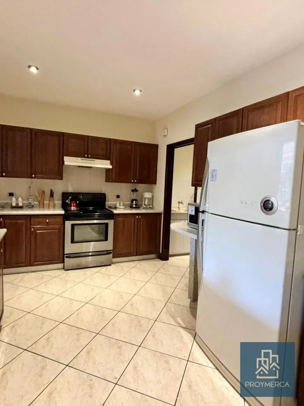 Apartamento amueblado en alquiler, Edificio Milenia, Zona 10 - 10