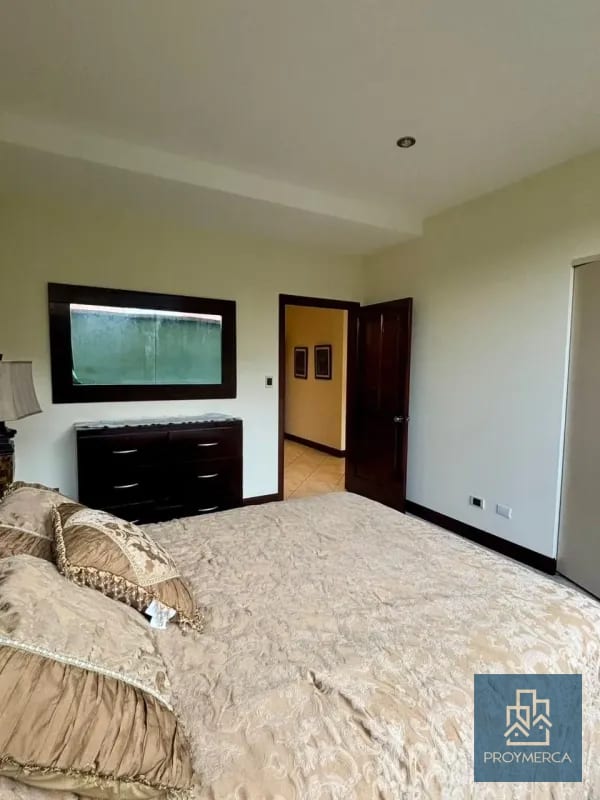 Apartamento amueblado en alquiler, Edificio Milenia, Zona 10 — Apartamento en Alquiler en Milenia, Zona 10, Guatemala, Ciudad — foto 4 de 12