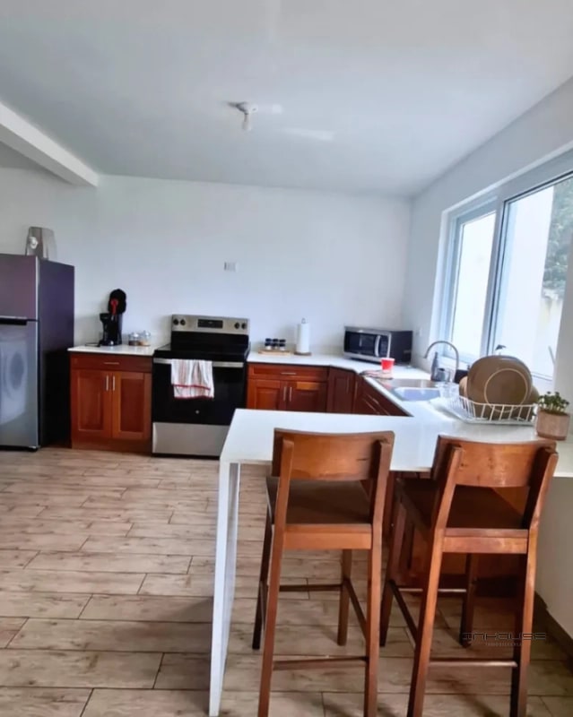 APARTAMENTO EN VENTA ZONA 16 CON JARDIN - 9