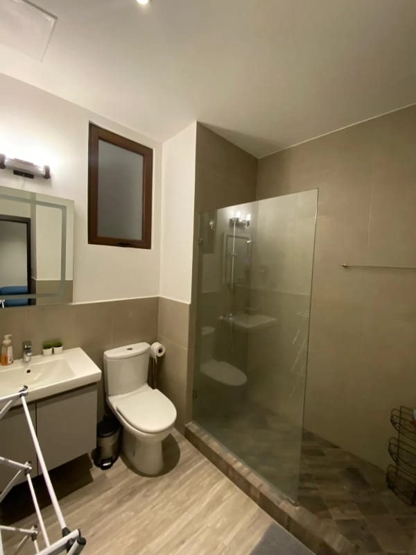 Amueblado y Equipado Lirios de Cayala Z16 Rento Apartamento — Apartamento en Alquiler en Lirios de Cayalá II, Zona 16, Guatemala, Ciudad — foto 13 de 17