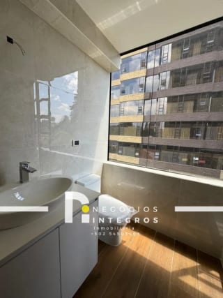VENDO APARTAMENTO REMODELADO, IMPUESTOS INCLUIDOS,  MILENIA OAKLAND Z.10 — Apartamento en Venta en Milenia, Zona 10, Guatemala, Ciudad — miniatura 3 de 16