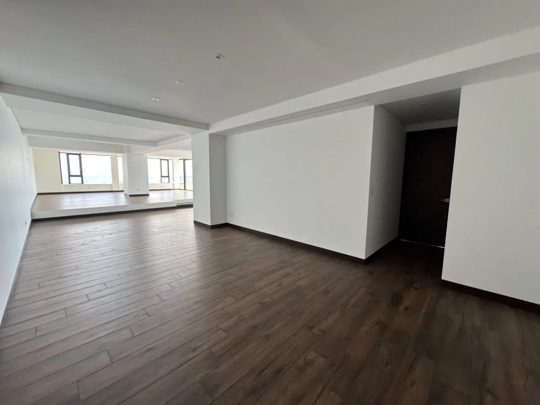 PENTHOUSE DE LUJO EN VENTA – MILENIA OAKLAND, ZONA 10 — Apartamento en Venta en Milenia, Zona 10, Guatemala, Ciudad — foto 2 de 7