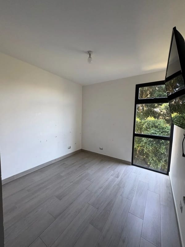 VENDO APARTAMENTO ZONA 15 EDIFICIO EPIC CON BONITA VISTA — Apartamento en Venta en Zona 15, Guatemala, Ciudad — foto 7 de 10